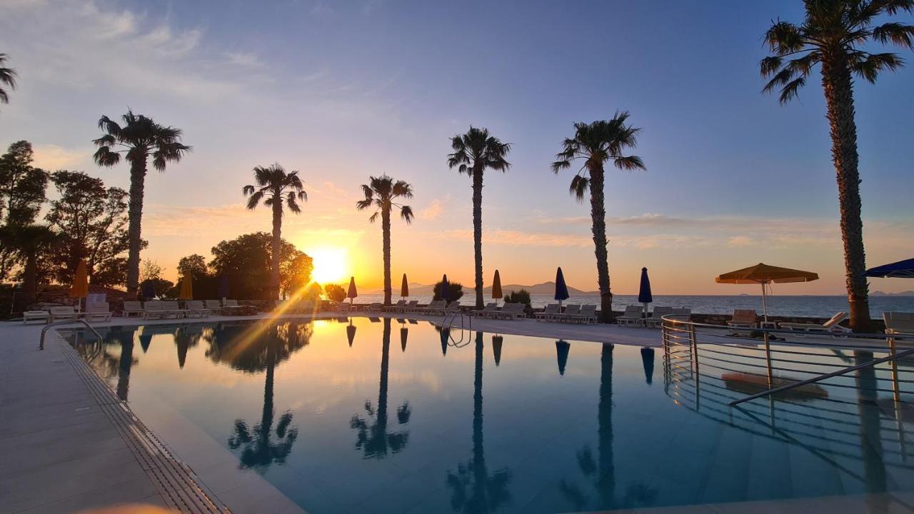 Irina Beach Hotel Tigkaki  Exterior photo