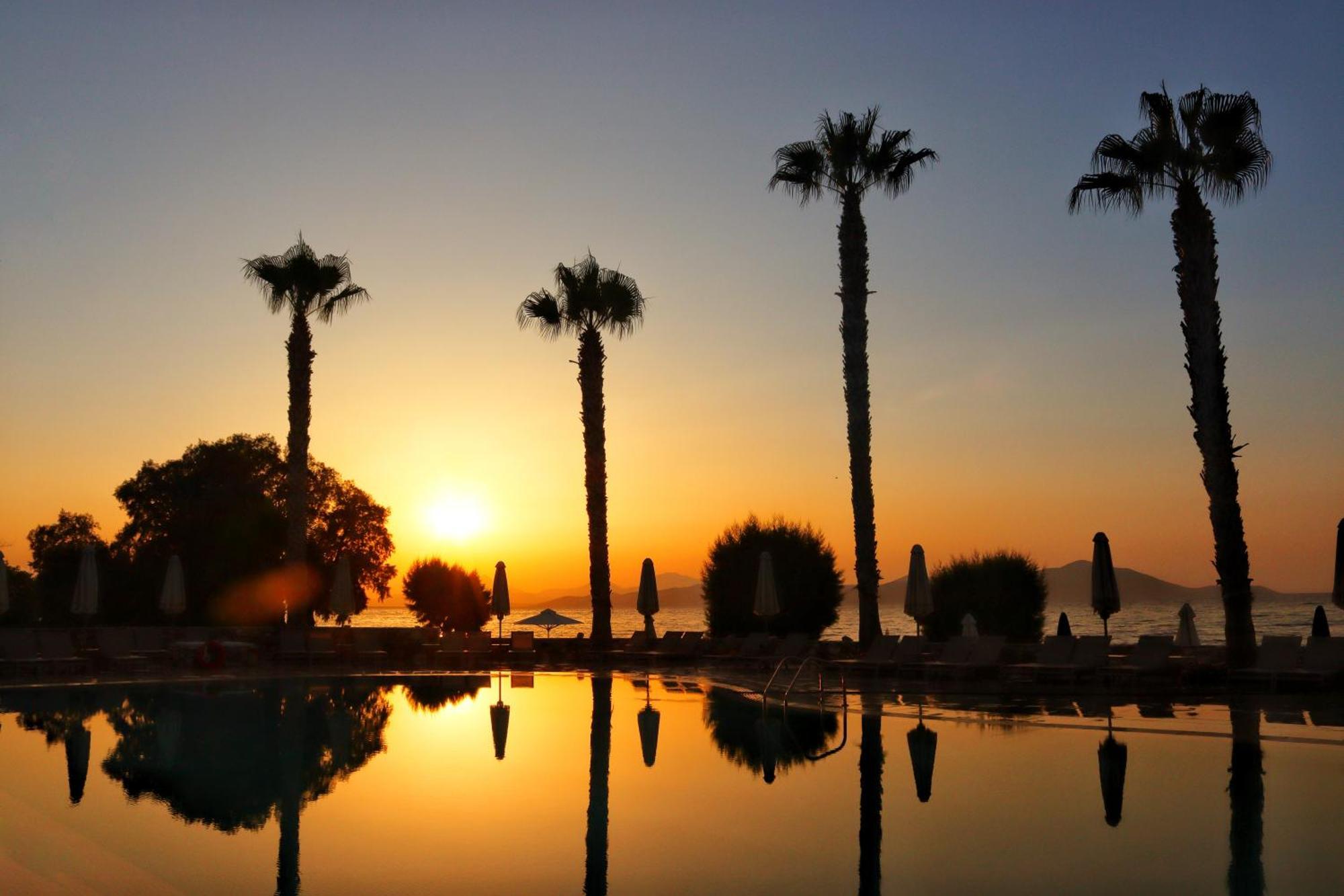 Irina Beach Hotel Tigkaki  Exterior photo